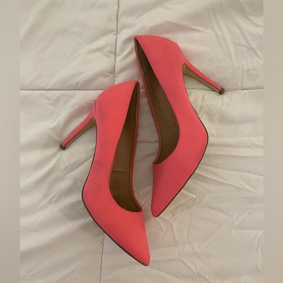 MIX NO. 6 | Size 10 Pumps - Pink - Picture 3 of 3